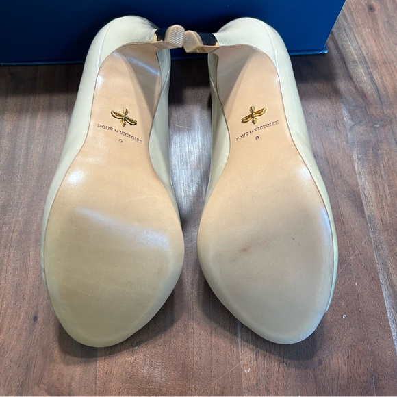 NIB Pour La Victoire Sable pumps - Picture 2 of 14
